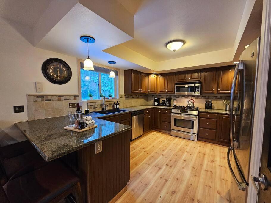 Private And Updated Breck Home With Hot Tub Breckenridge Exteriör bild